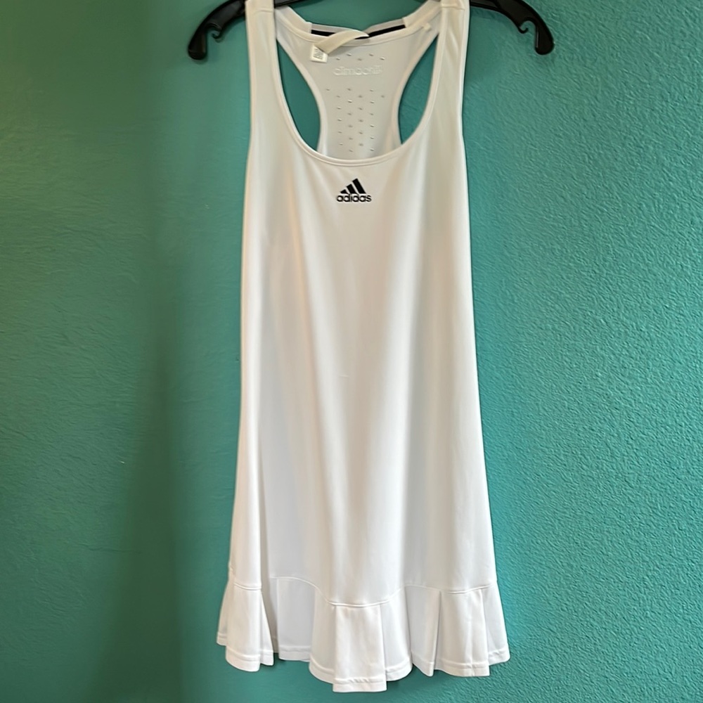 white adidas climachill tennis dress w/matching undershort Size US Medium.